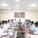 जिला योजना कार्यकारिणी समिति की बैठक में योजनाओं की प्रगति की समीक्षा