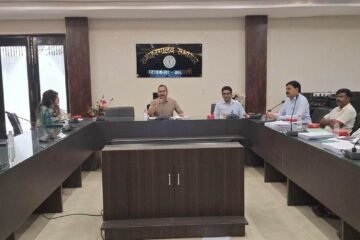 सरायकेला में एसआईआर-2026 को लेकर बैठक, 10 अक्टूबर को सभी मतदान केंद्रों पर लगेगा मेगा हेल्प डेस्क